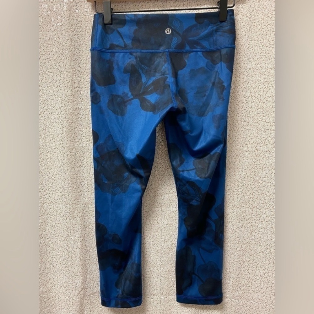 Lululemon wunder under crop ll *full on luxtreme jumbo inky floral black/4 - Picture 6 of 10